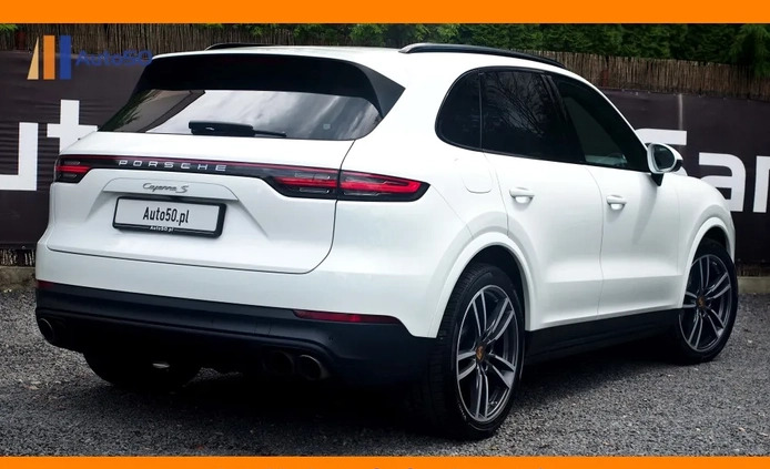 Porsche Cayenne cena 275555 przebieg: 177043, rok produkcji 2017 z Poznań małe 781